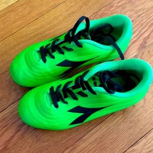 Kids diadora soccer cleats Size 13/ lime green